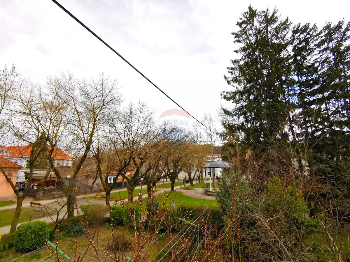 Hiša Centar, Krapina, 393m2