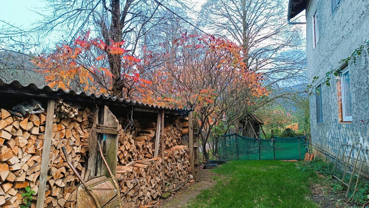 Hiša Jezero I Dio, Plaški, 190m2