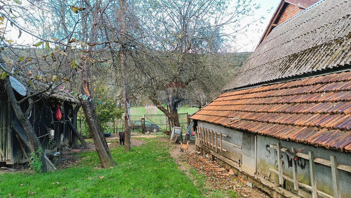 Hiša Jezero I Dio, Plaški, 190m2