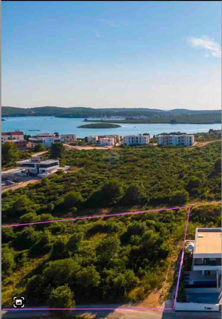 Stavbno zemljišče Medulin, 2.332m2