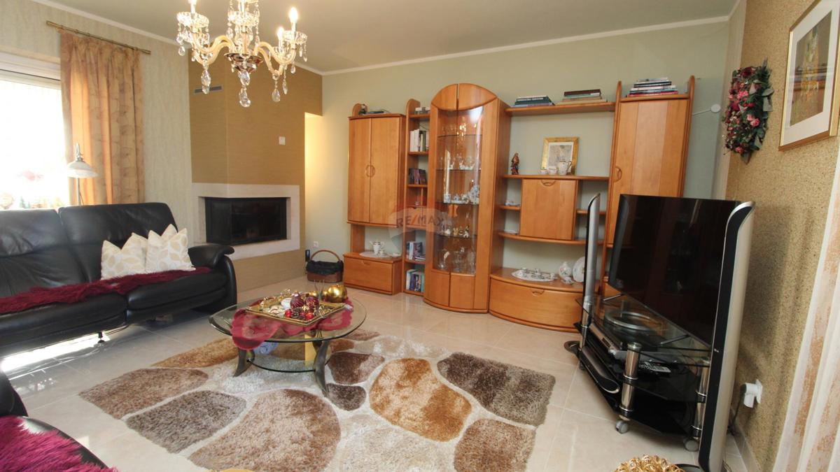 Hiša Kaštelir, Kaštelir-Labinci, 140m2