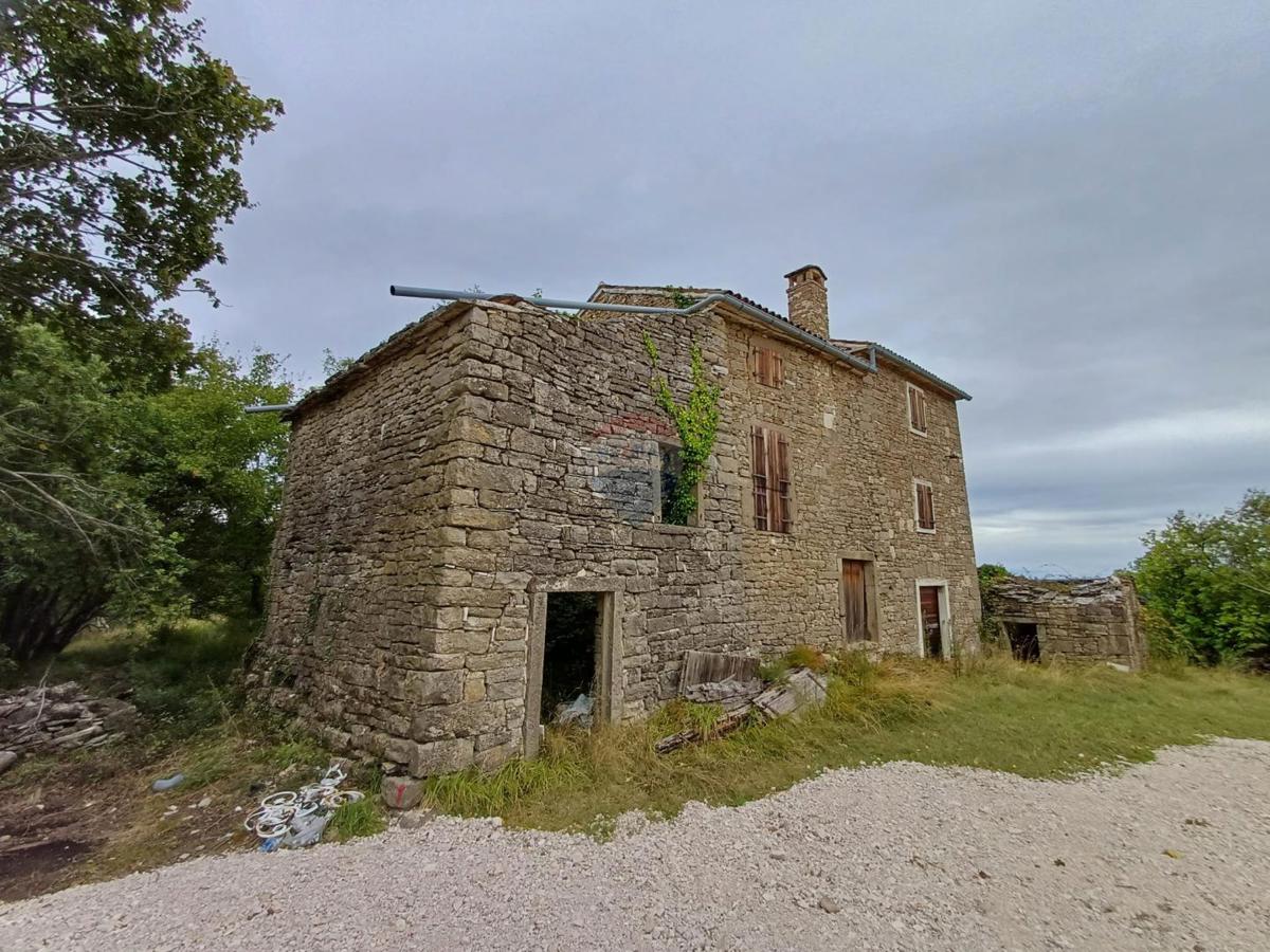 Hiša Krasica, Buje, 225m2