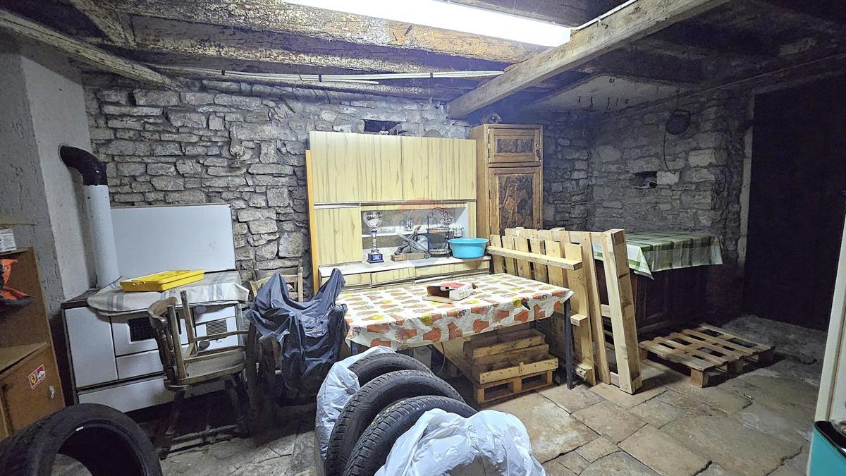 Hiša Buje, 200m2