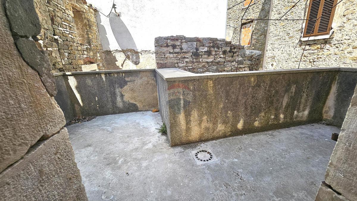 Hiša Buje, 200m2