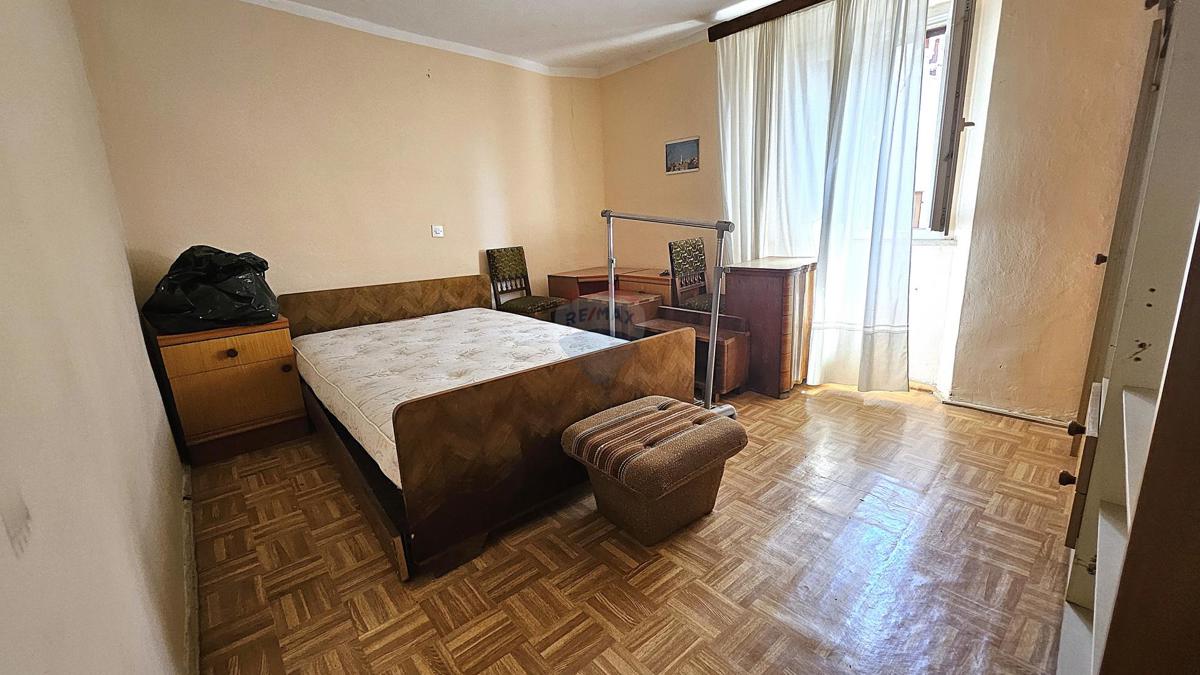 Hiša Buje, 200m2