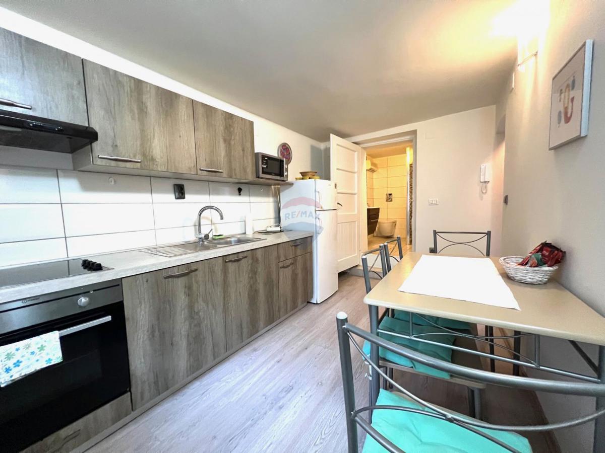 Stanovanje/Apartma Centar, Pula, 45m2
