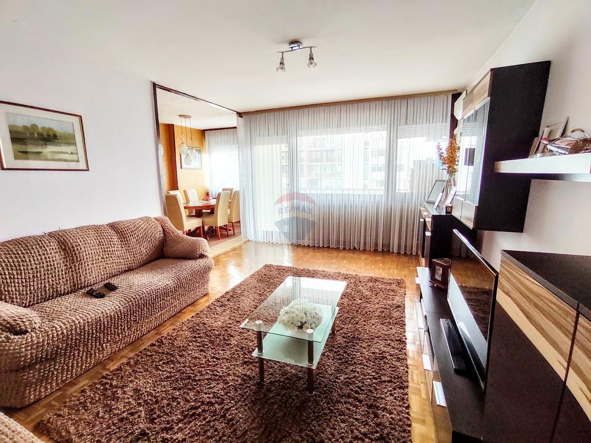 Stanovanje/Apartma Novi Centar, Karlovac, 71,57m2