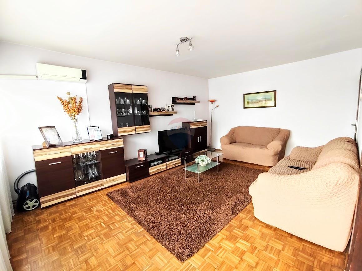 Stanovanje/Apartma Novi Centar, Karlovac, 71,57m2