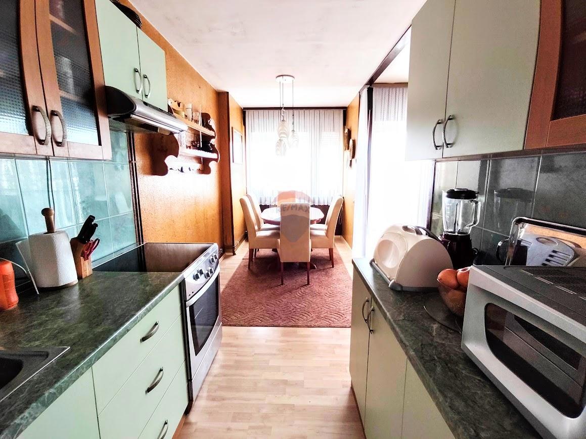Stanovanje/Apartma Novi Centar, Karlovac, 71,57m2