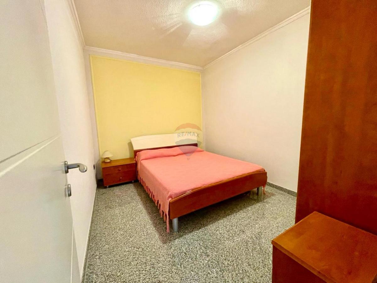 Crikvenica, Selce - Hiša z Dvema Ločenima Stanovanjema 70 Metrov od Morja
