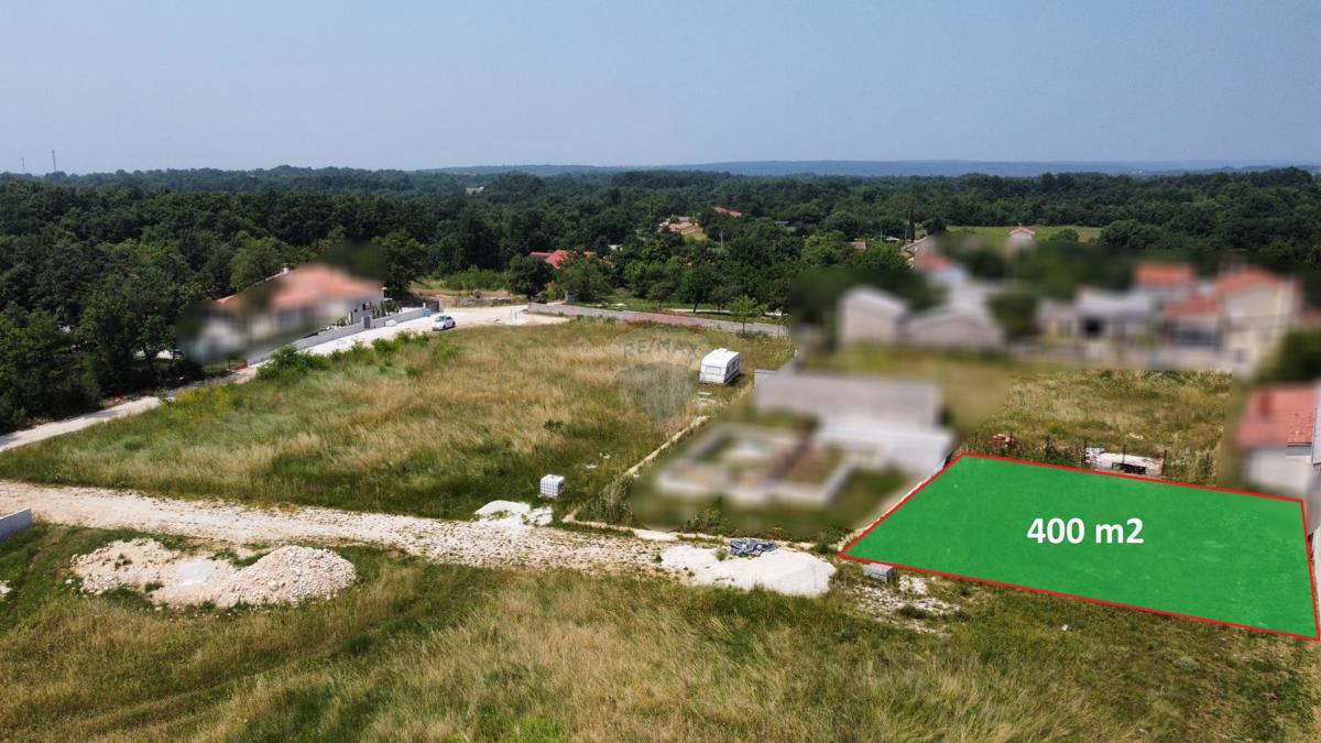 Stavbno zemljišče Kanfanar, 400m2