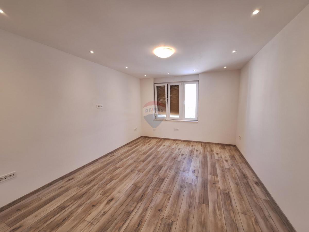 Stanovanje/Apartma Centar, Pula, 80m2