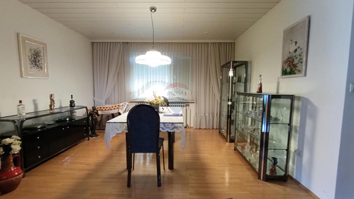 Hiša Kurilovec, Velika Gorica, 300m2