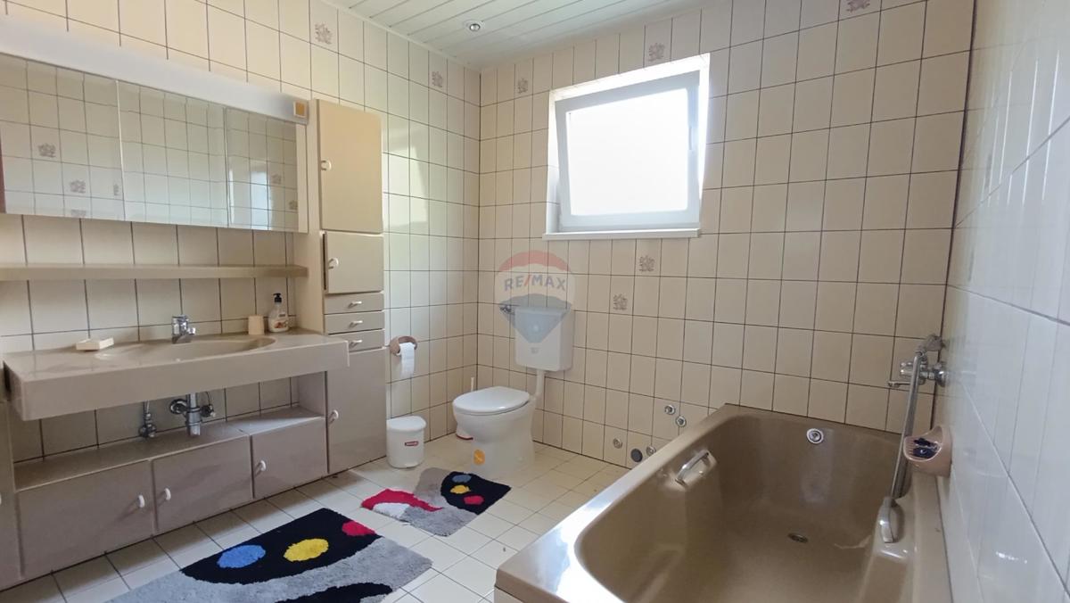 Hiša Kurilovec, Velika Gorica, 300m2