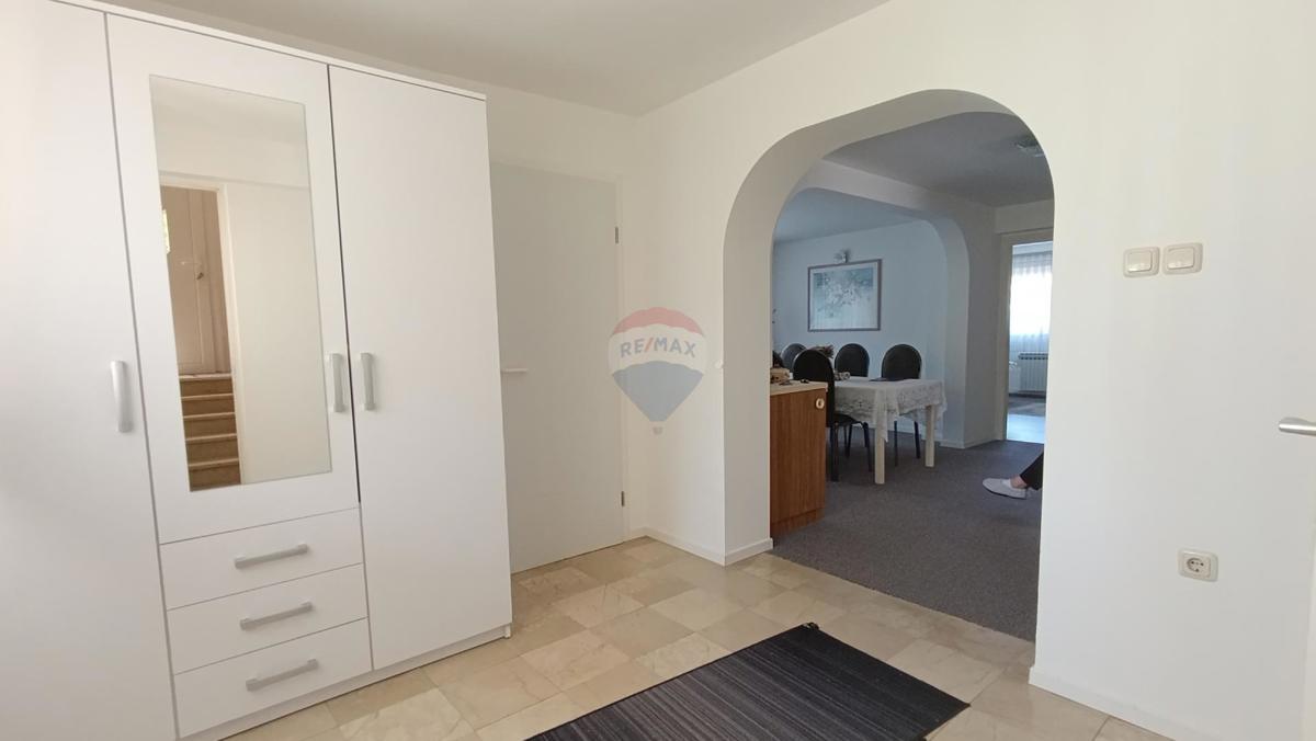 Hiša Kurilovec, Velika Gorica, 300m2