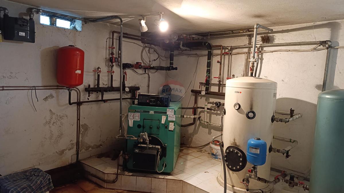 Hiša Kurilovec, Velika Gorica, 300m2