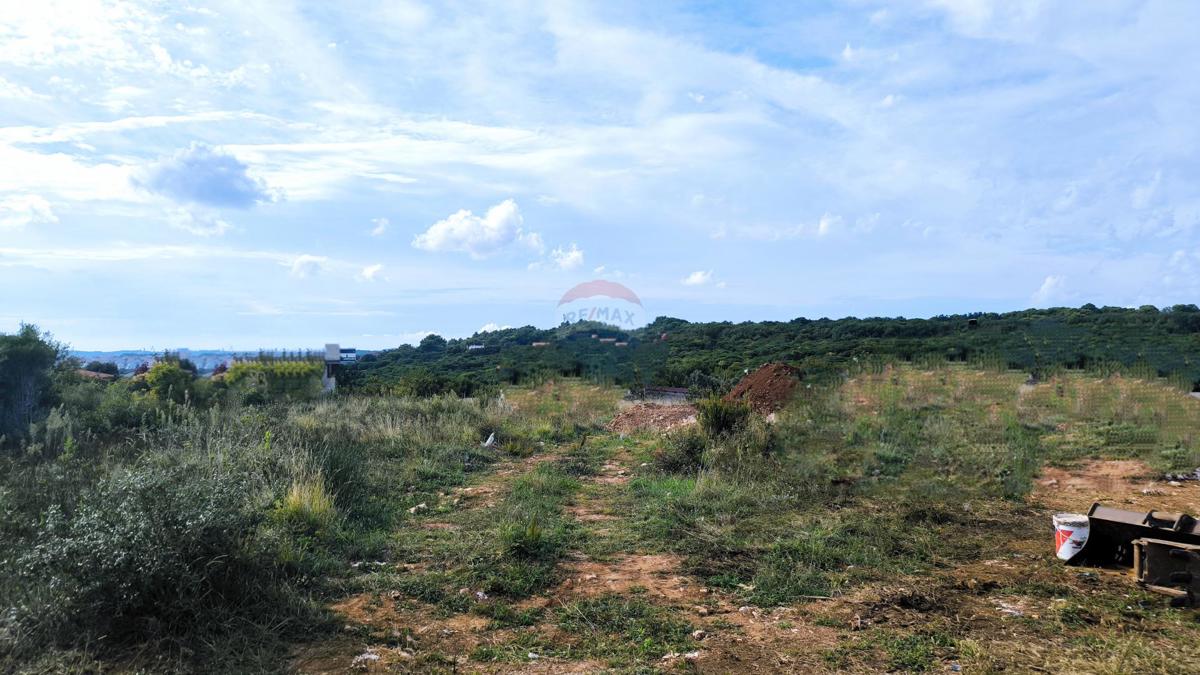 Stavbno zemljišče Monteserpo - Komunal, Pula, 759m2