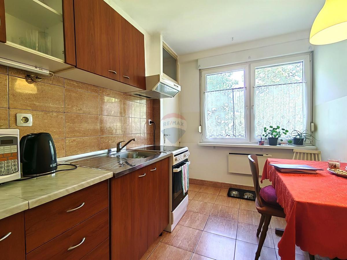 Stanovanje/Apartma Folnegovićevo naselje, Peščenica - Žitnjak, 64,40m2
