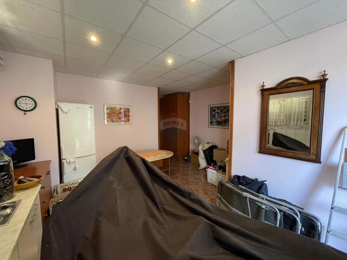 Novi Vinodolski, Bribir – hiša z 2 stanovanjema in zemljiščem