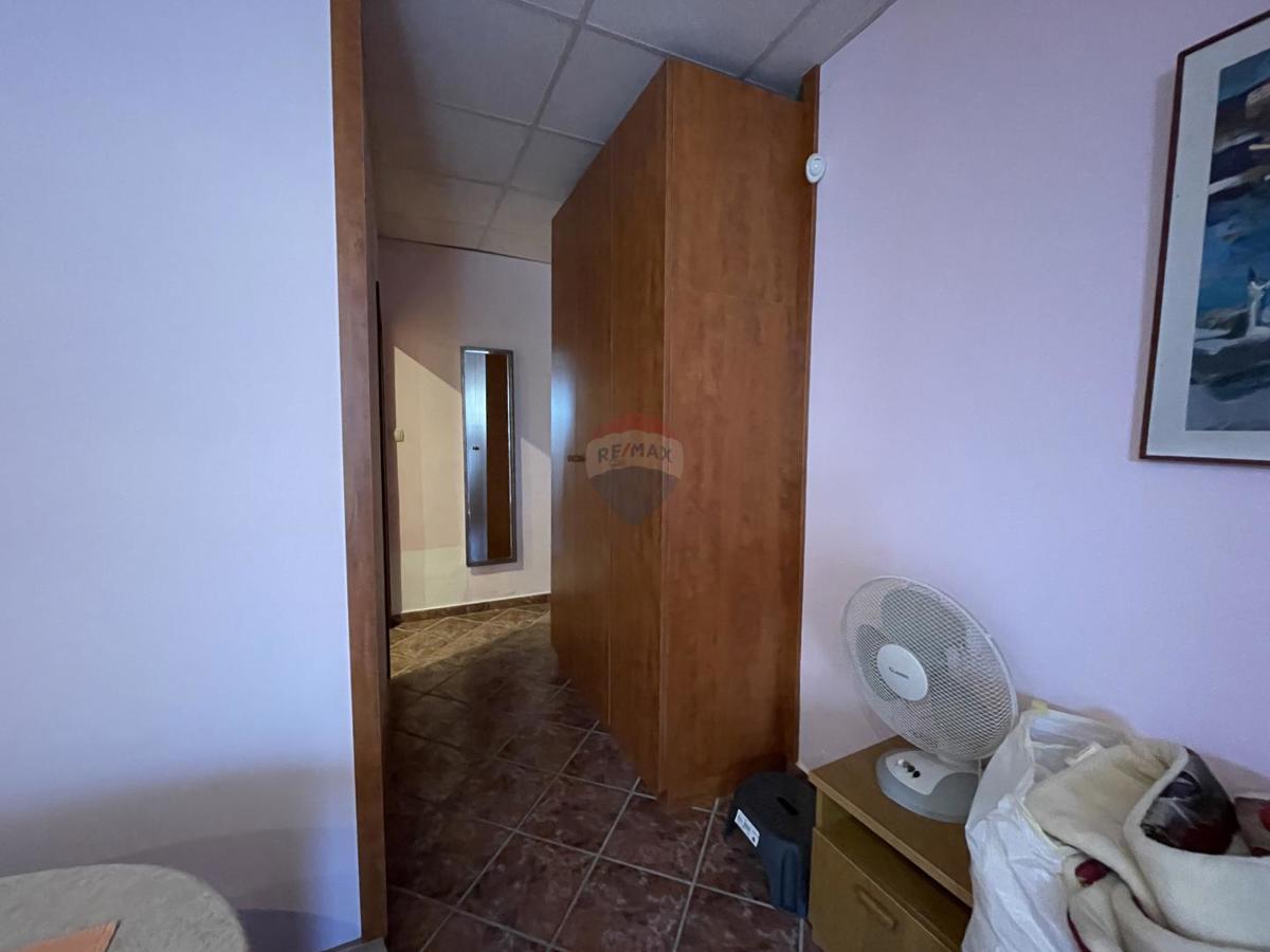 Novi Vinodolski, Bribir – hiša z 2 stanovanjema in zemljiščem