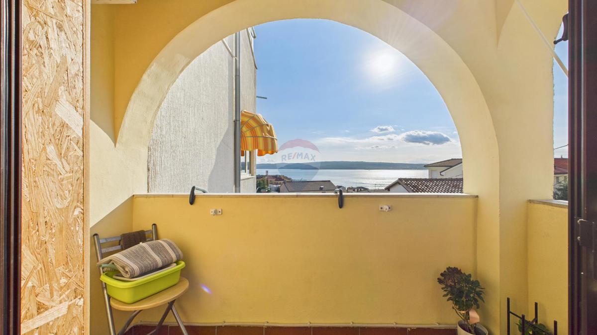 Crikvenica, Selce – redko trosobno stanovanje s parkiriščem