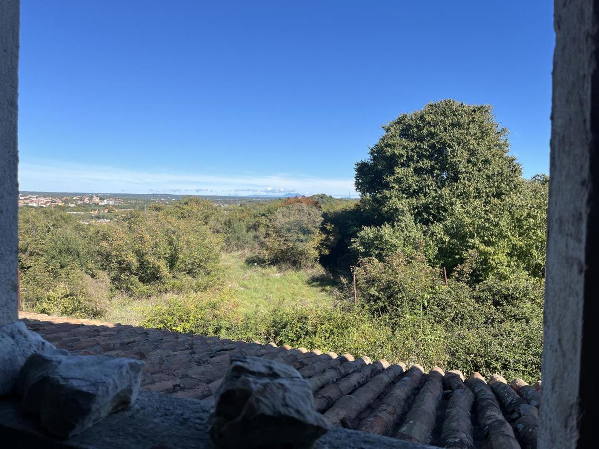 Hiša okolica Pule, Pula, 750m2