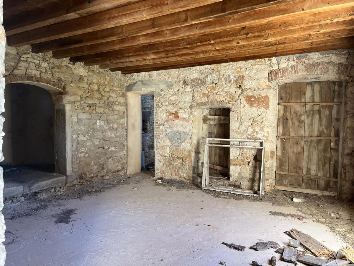 Hiša okolica Pule, Pula, 750m2