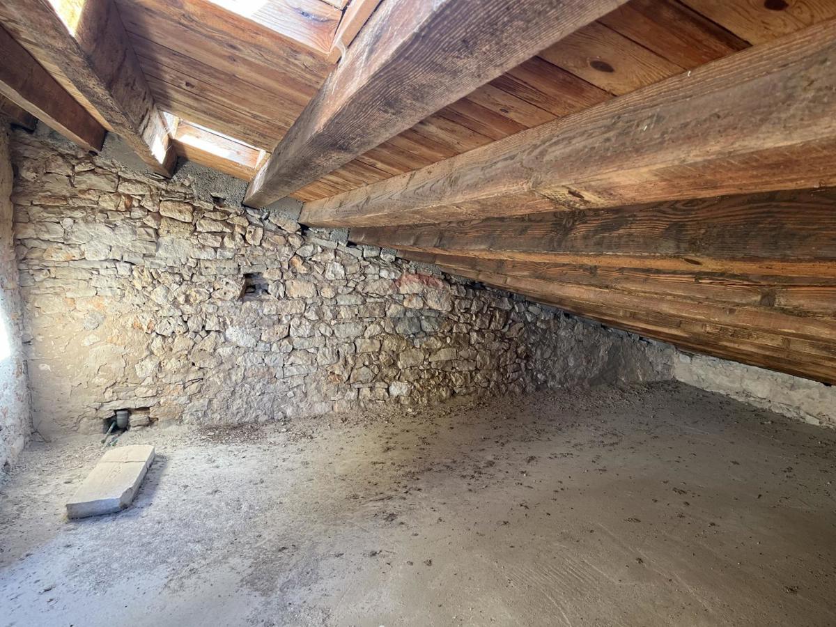 Hiša okolica Pule, Pula, 750m2