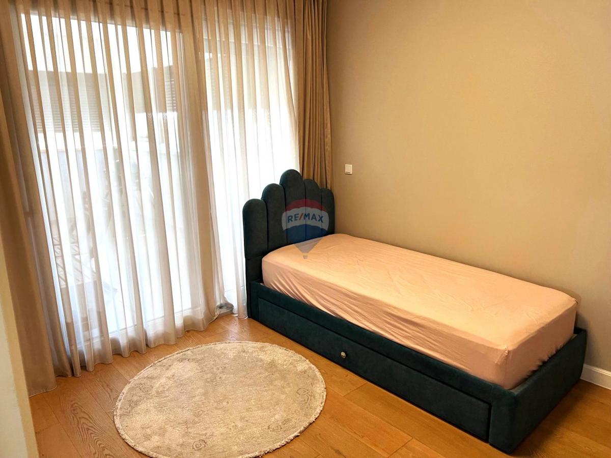 Stanovanje/Apartma Centar, Velika Gorica, 180m2