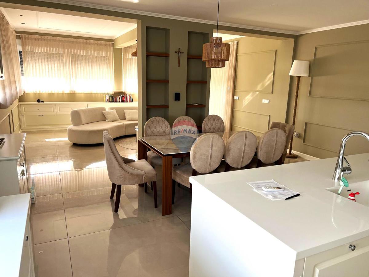 Stanovanje/Apartma Centar, Velika Gorica, 180m2