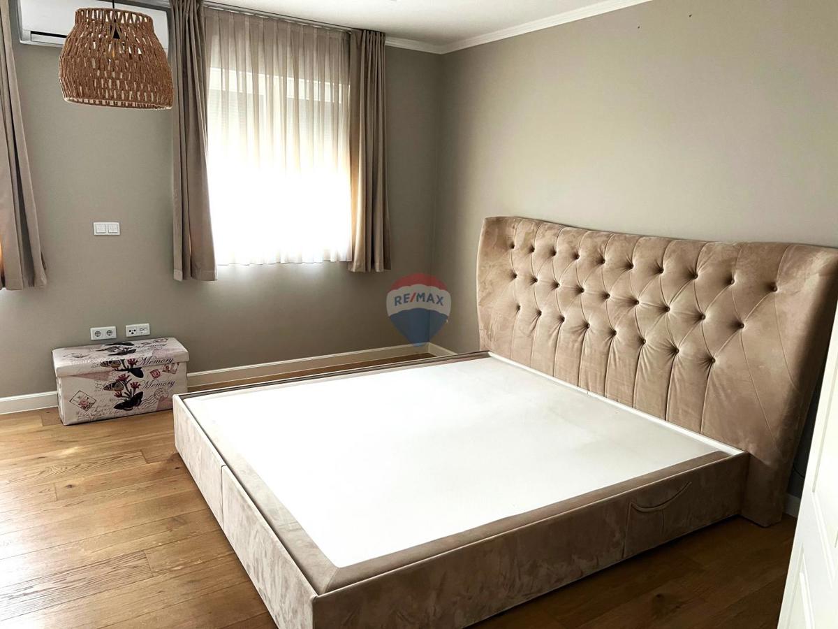 Stanovanje/Apartma Centar, Velika Gorica, 180m2