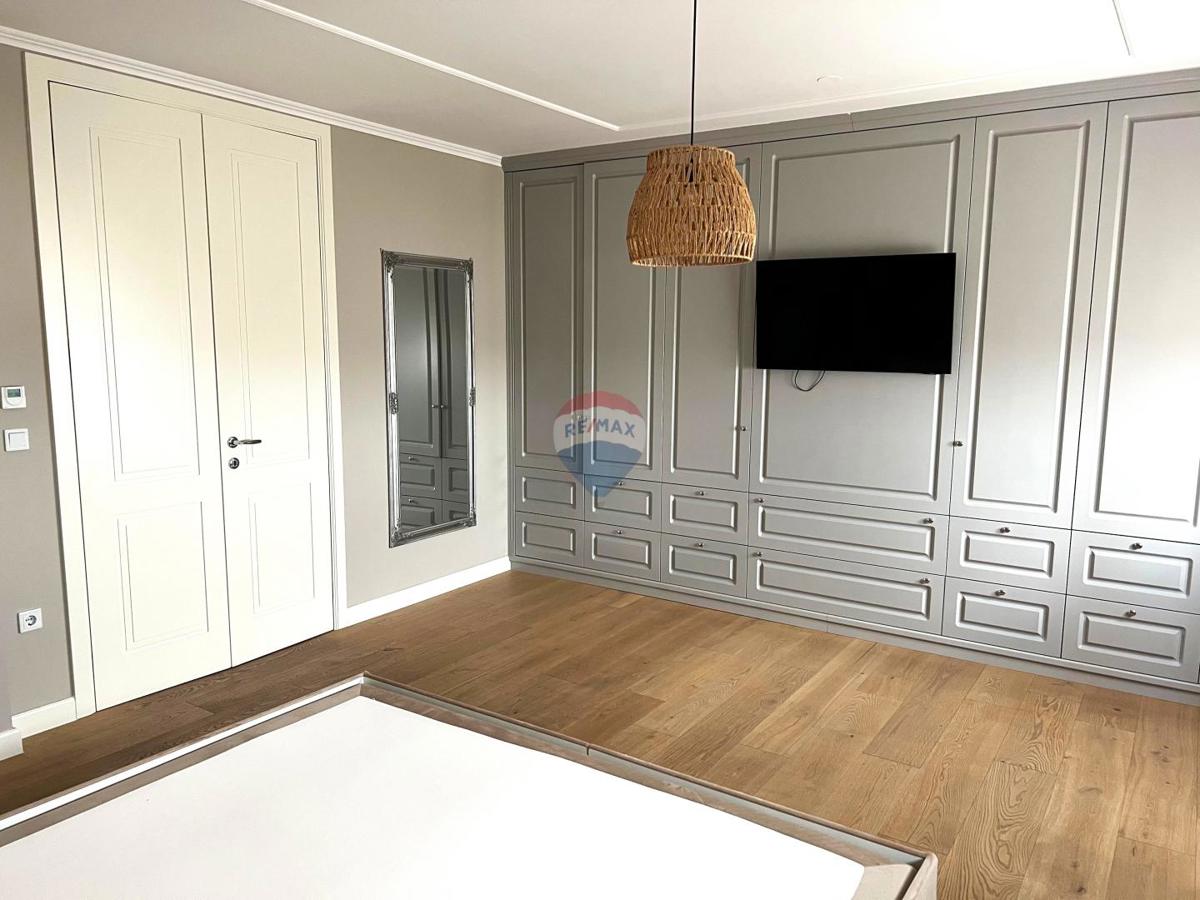 Stanovanje/Apartma Centar, Velika Gorica, 180m2