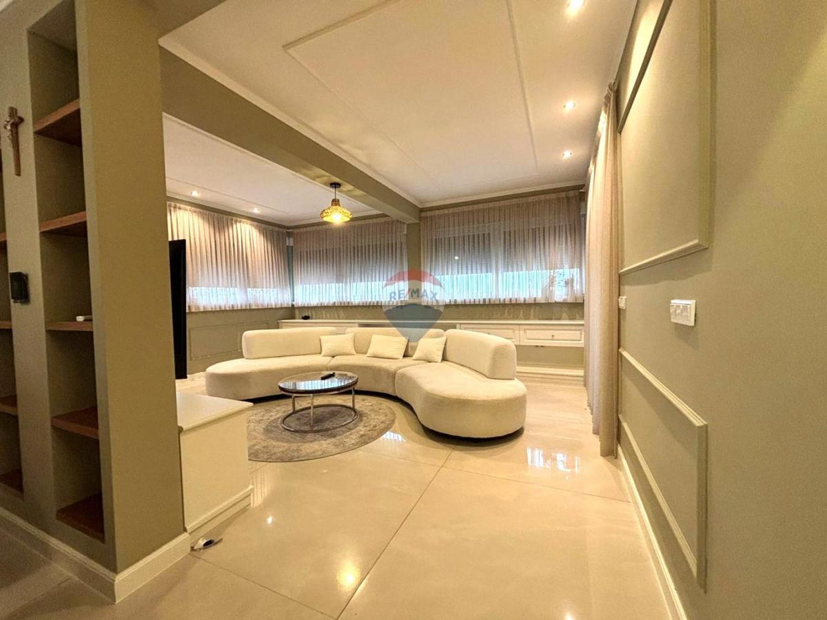 Stanovanje/Apartma Centar, Velika Gorica, 180m2