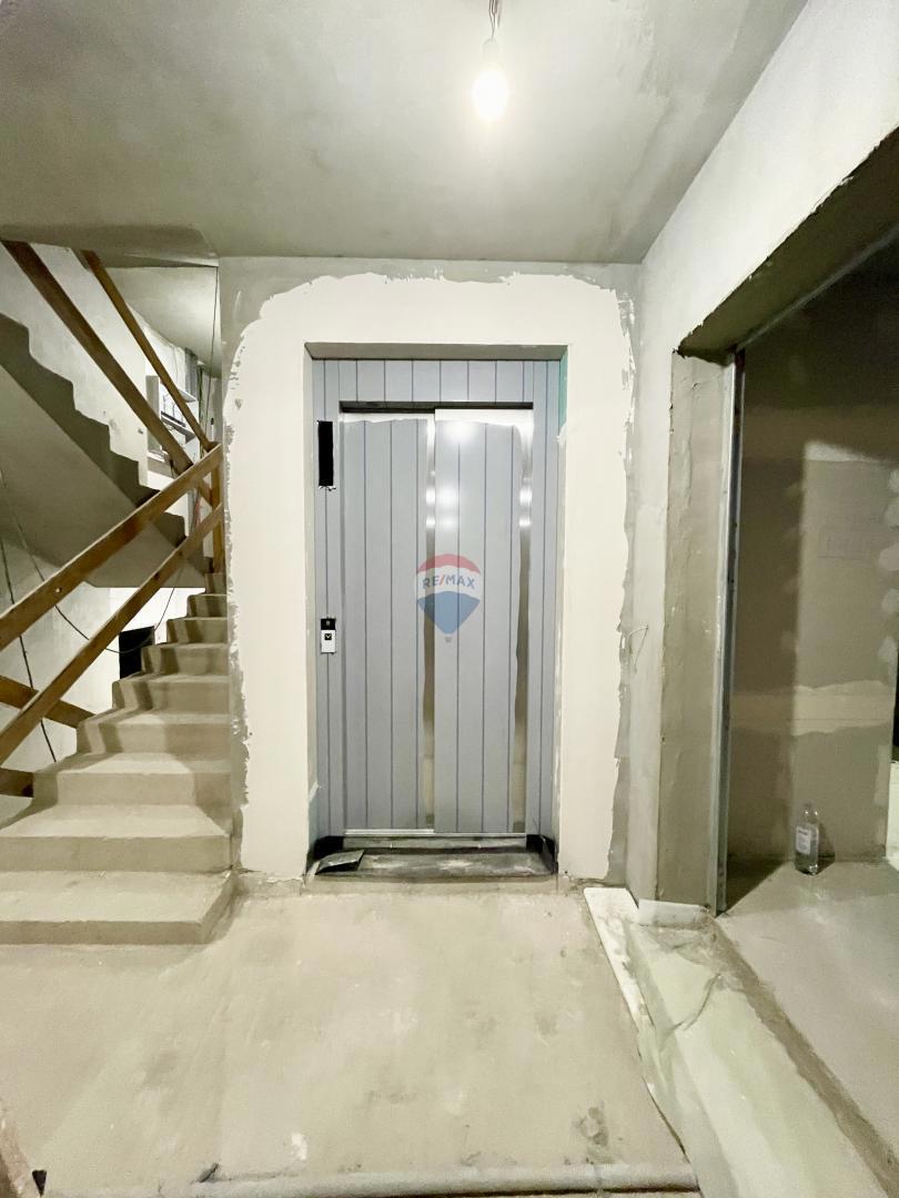 Senj – novogradnja v centru, stanovanje z ložo in parkirnim mestom