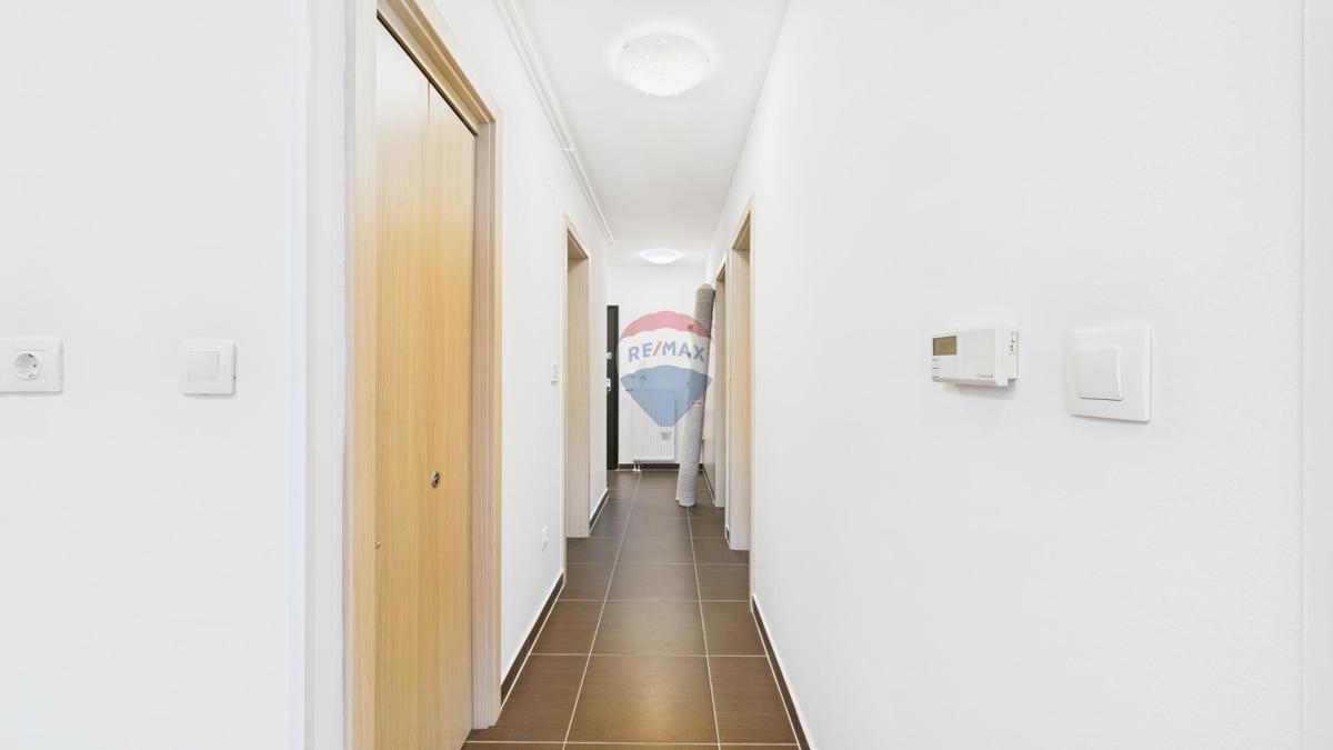 PULA, VIDIKOVAC – Stanovanje blizu plaže, lift