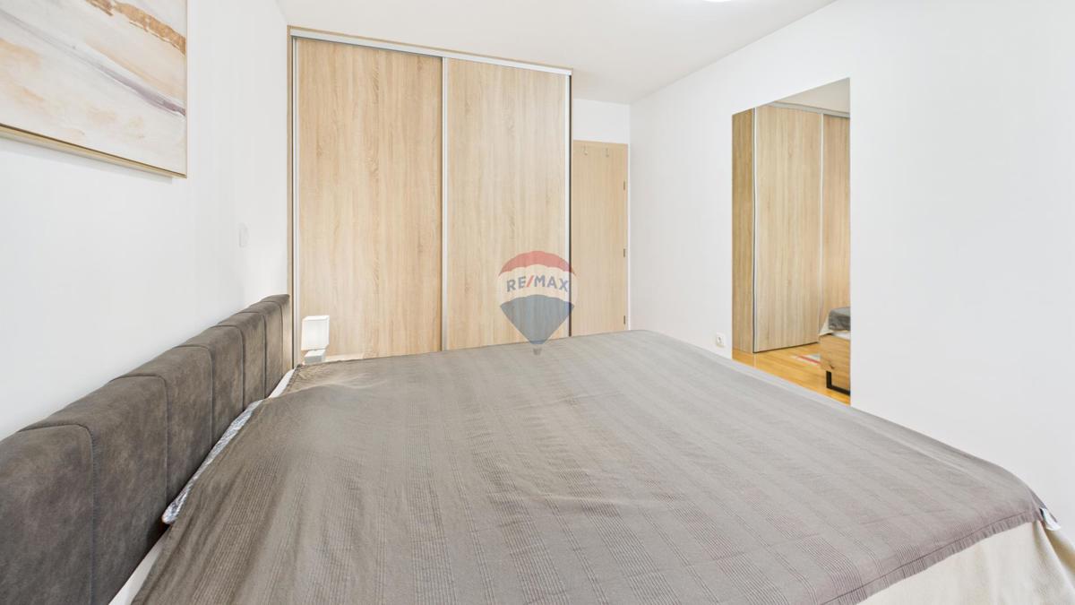 PULA, VIDIKOVAC – Stanovanje blizu plaže, lift