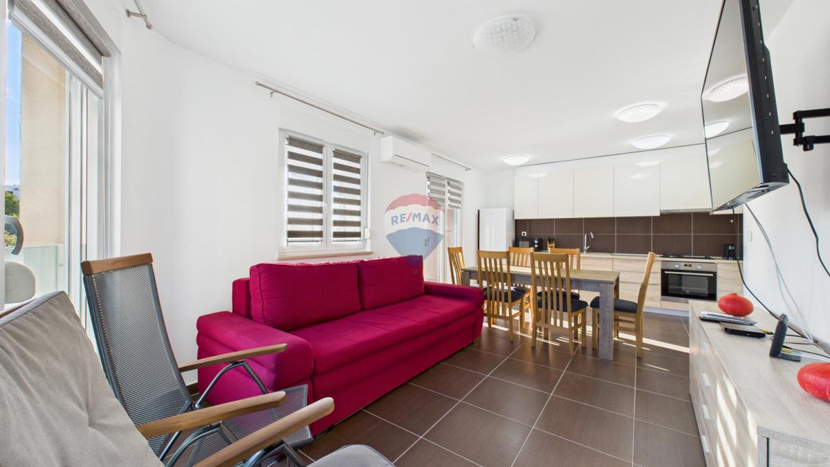 PULA, VIDIKOVAC – Stanovanje blizu plaže, lift