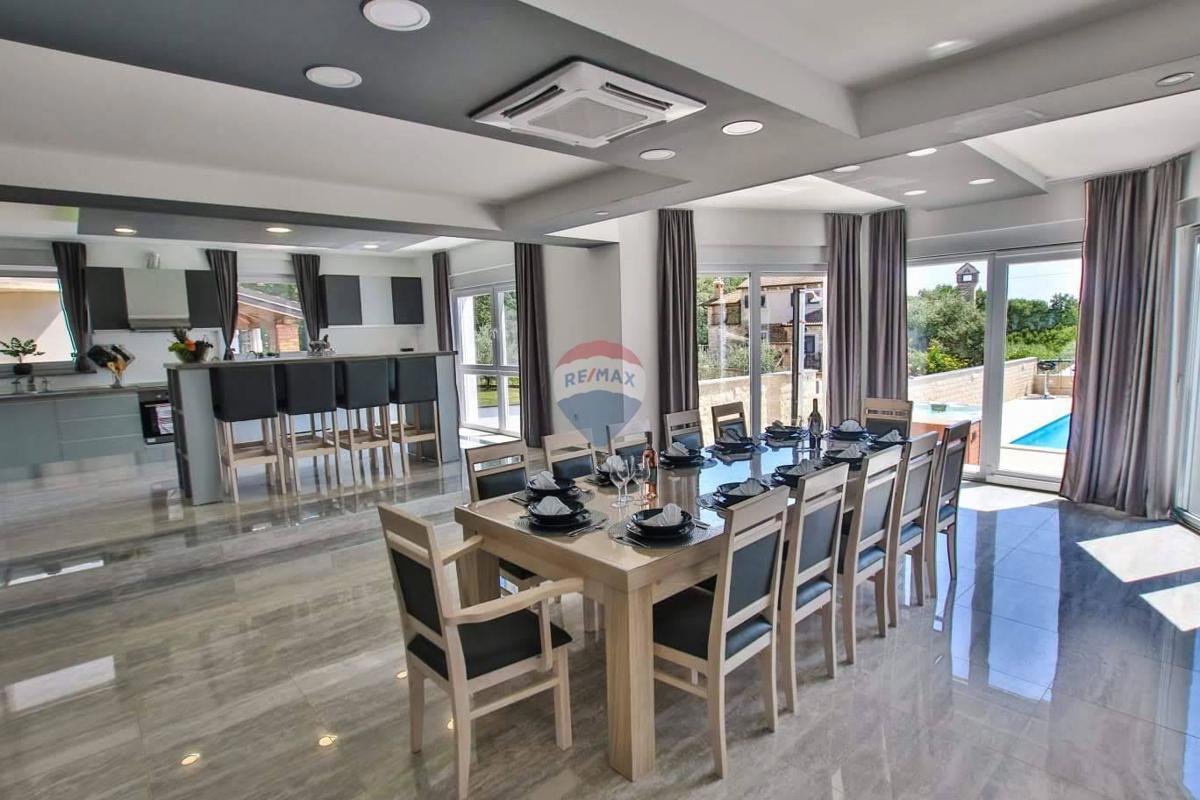 Hiša Kaštelir, Kaštelir-Labinci, 429m2