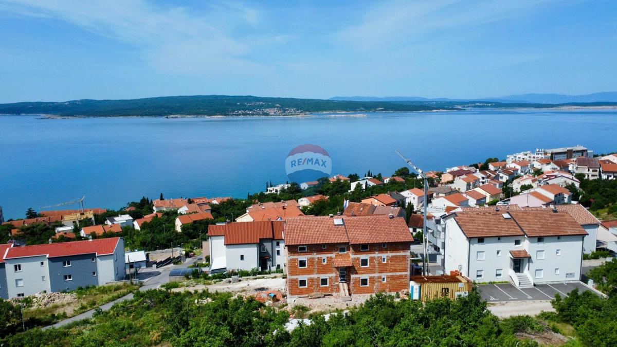 Crikvenica-zazidljivo zemljišče za investicijski projekt-pogled na morje