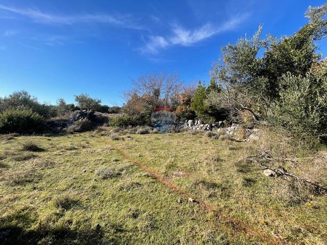 Stavbno zemljišče Kornić, Krk, 1.541m2