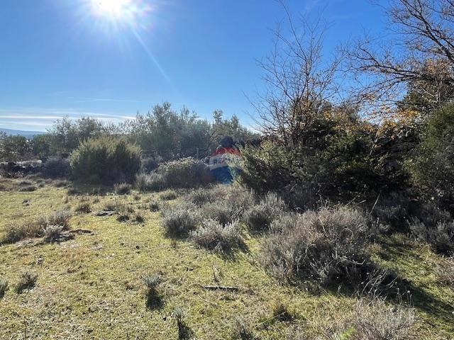 Stavbno zemljišče Kornić, Krk, 1.541m2