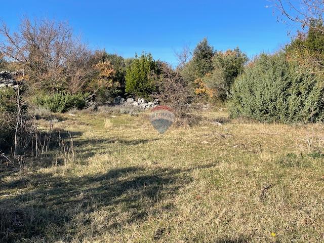 Stavbno zemljišče Kornić, Krk, 1.541m2