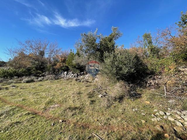 Stavbno zemljišče Kornić, Krk, 1.541m2