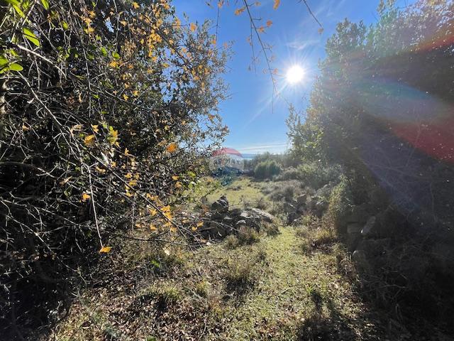 Stavbno zemljišče Kornić, Krk, 1.541m2