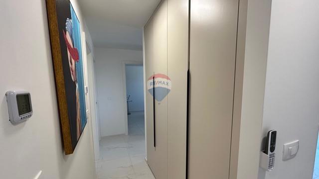 Stanovanje v Novigradu s strešno teraso in pogledom na morje