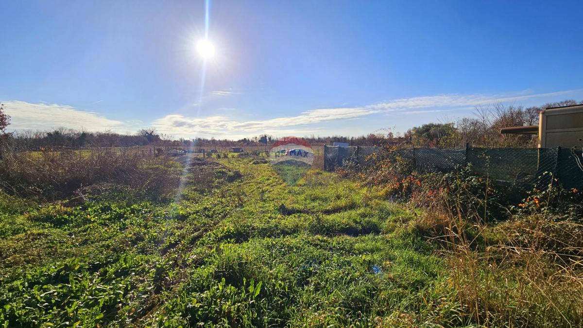 Stavbno zemljišče Umag, 569m2