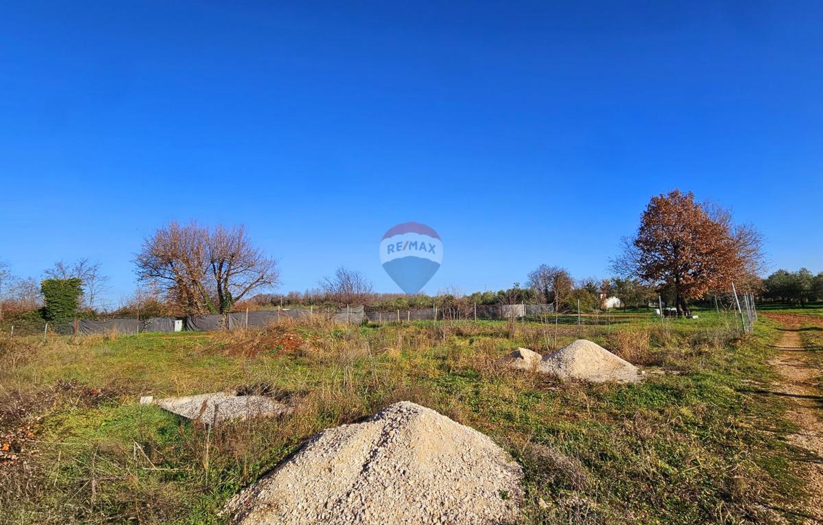 Stavbno zemljišče Umag, 569m2