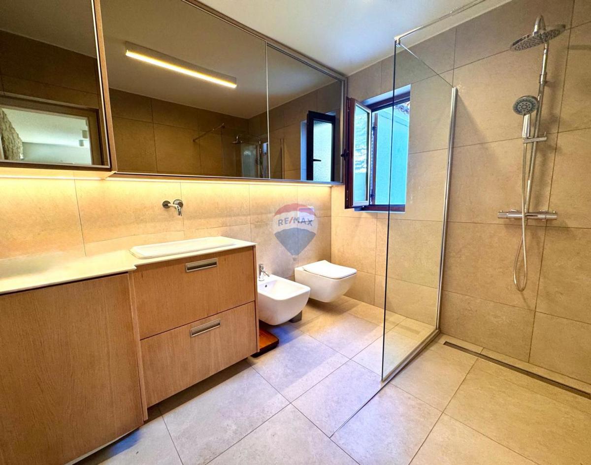 Hiša Novi Vinodolski, 244m2