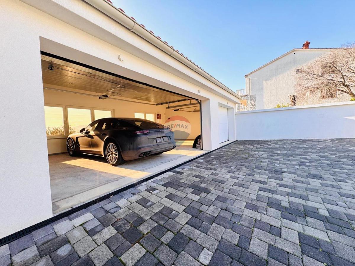 Hiša Novi Vinodolski, 244m2