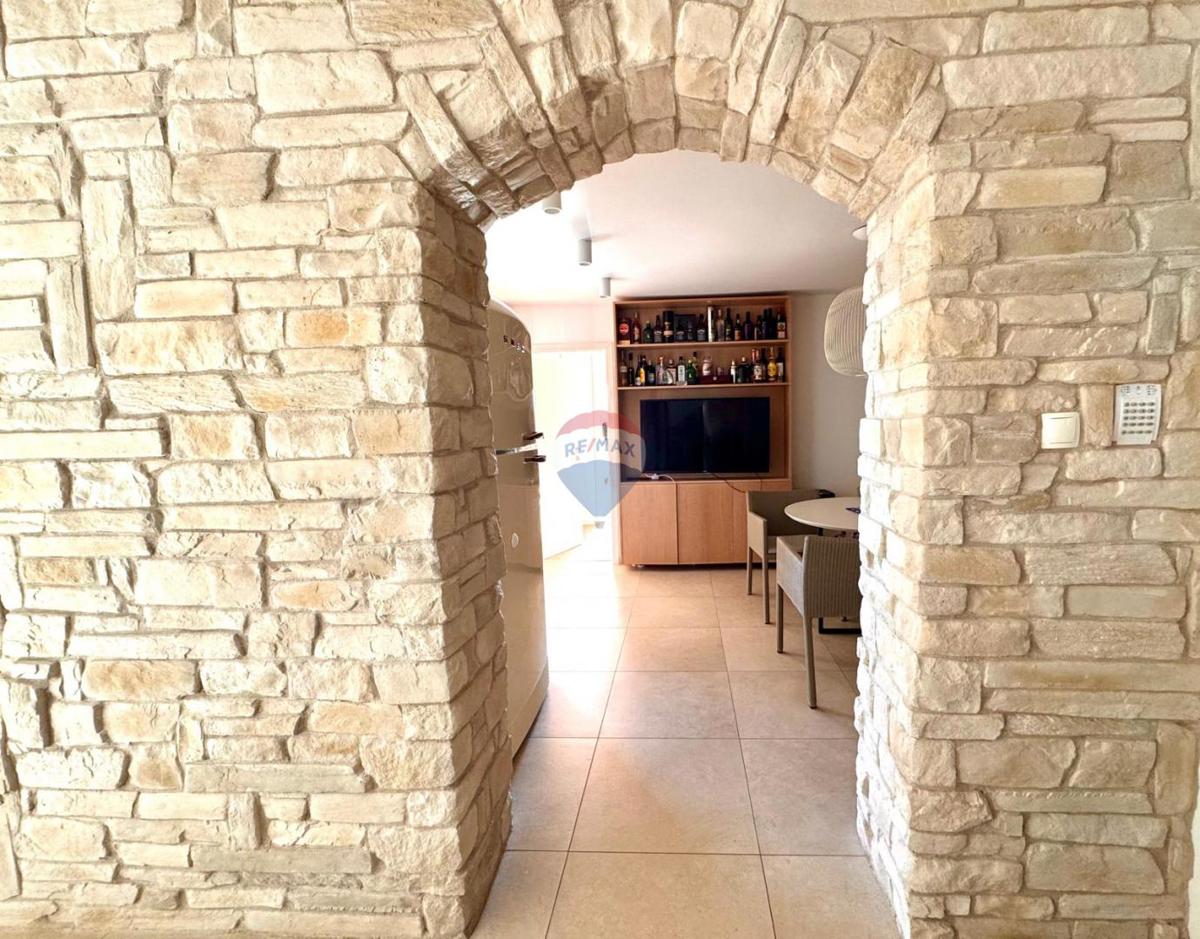 Hiša Novi Vinodolski, 244m2